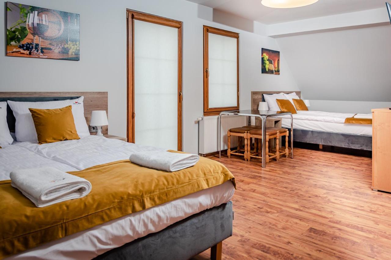 Sun & Wine Hotel Pobierowo Luaran gambar