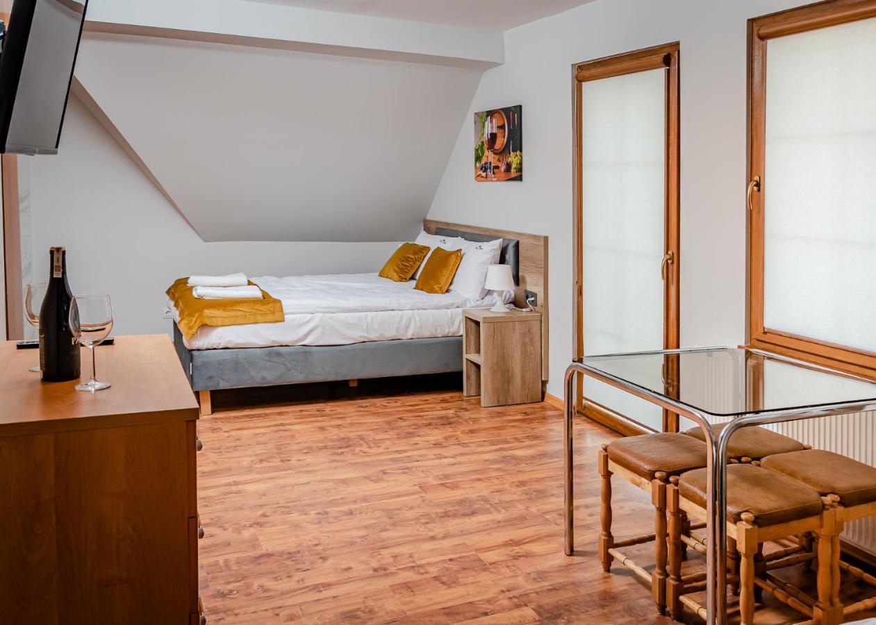 Sun & Wine Hotel Pobierowo Luaran gambar