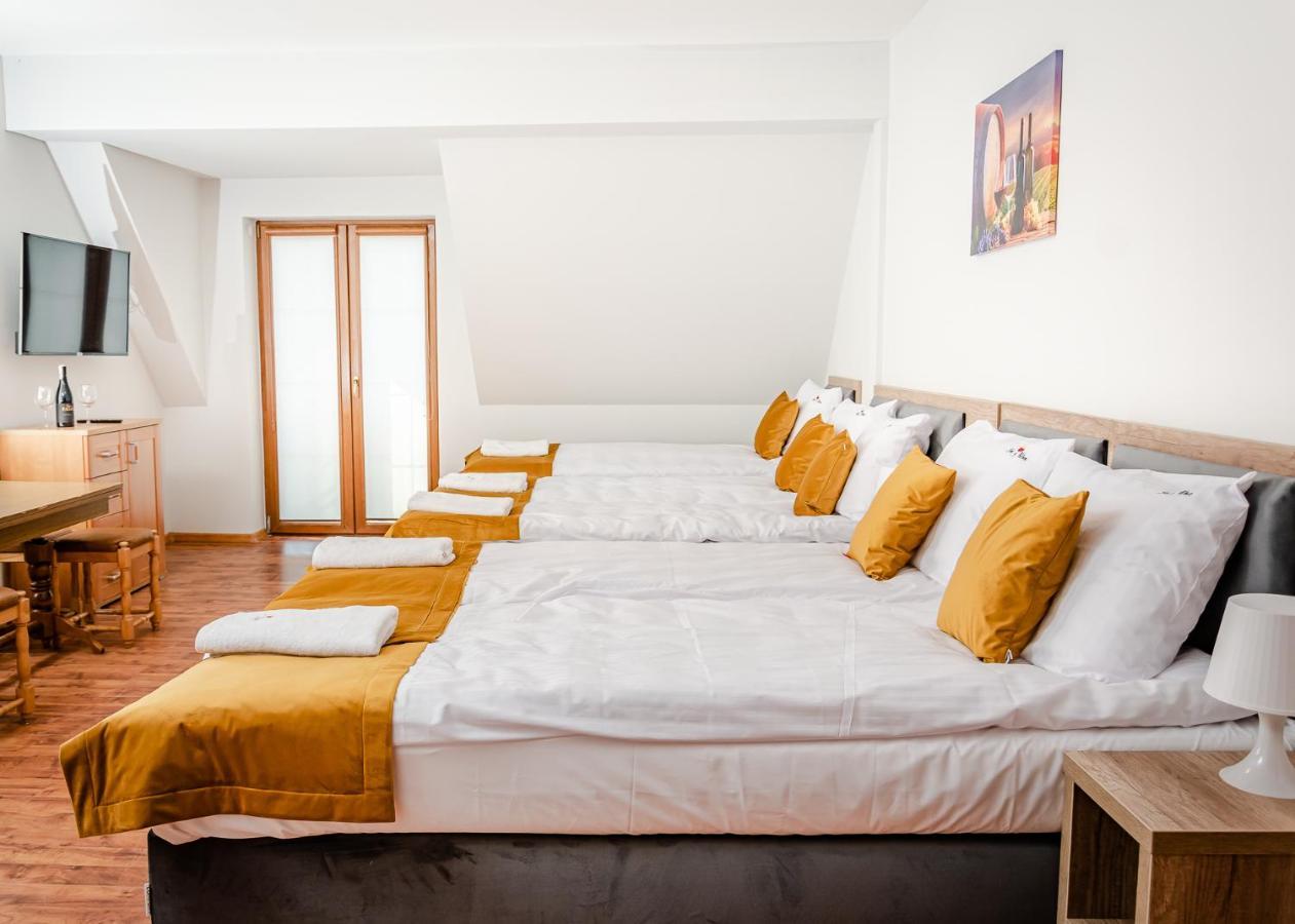 Sun & Wine Hotel Pobierowo Luaran gambar